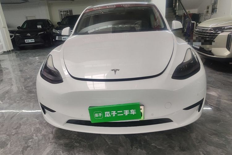 Tesla Model Y 2022 — 2