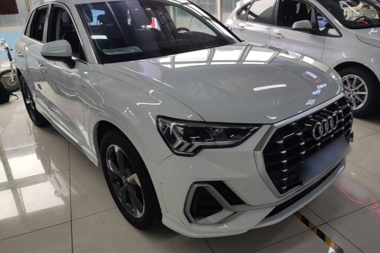 Audi Q3 2021 — 3