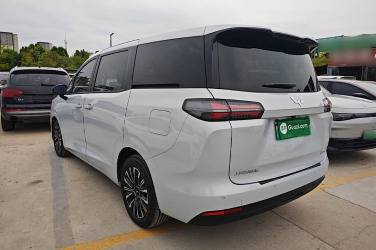 Wuling Starlight 730 2025 — 4