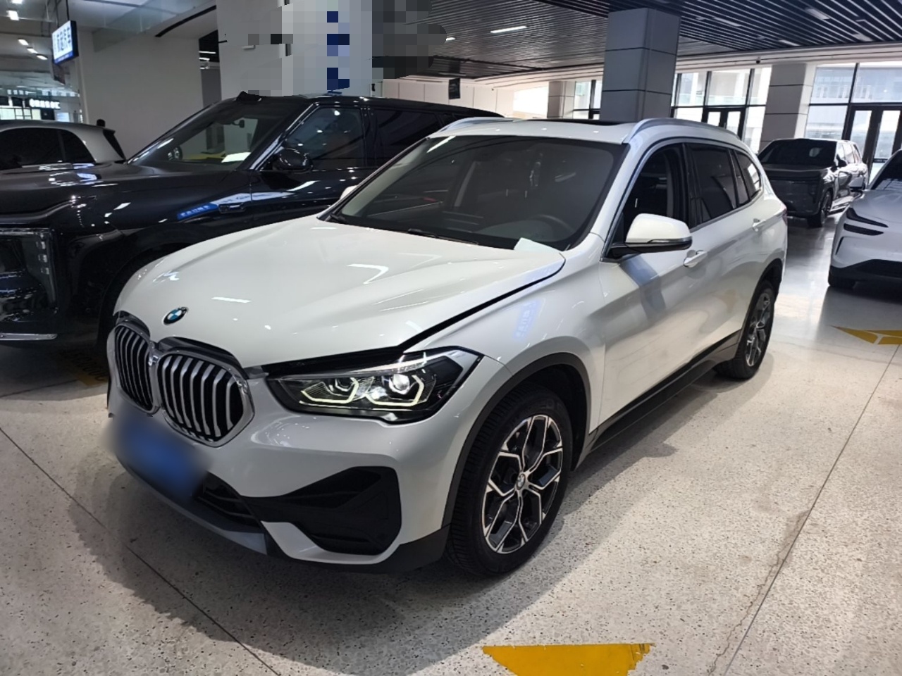 BMW X1 2022 — фото 1