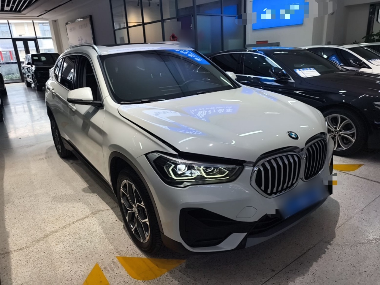 BMW X1 2022 — фото 3