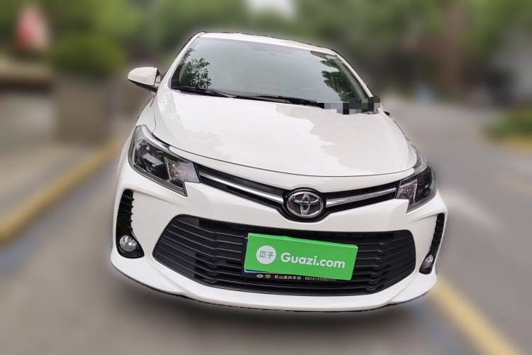 Toyota Yaris 2022 — фото 2