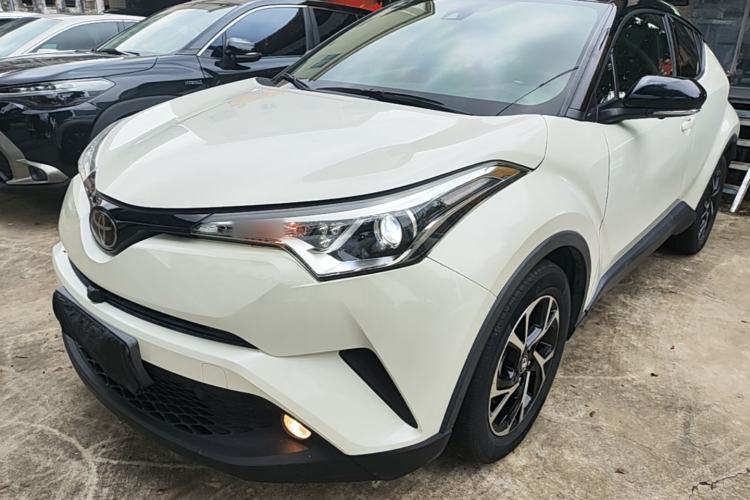 Toyota C-HR 2020 — фото 1