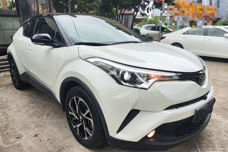 Toyota C-HR 2020 — фото 3