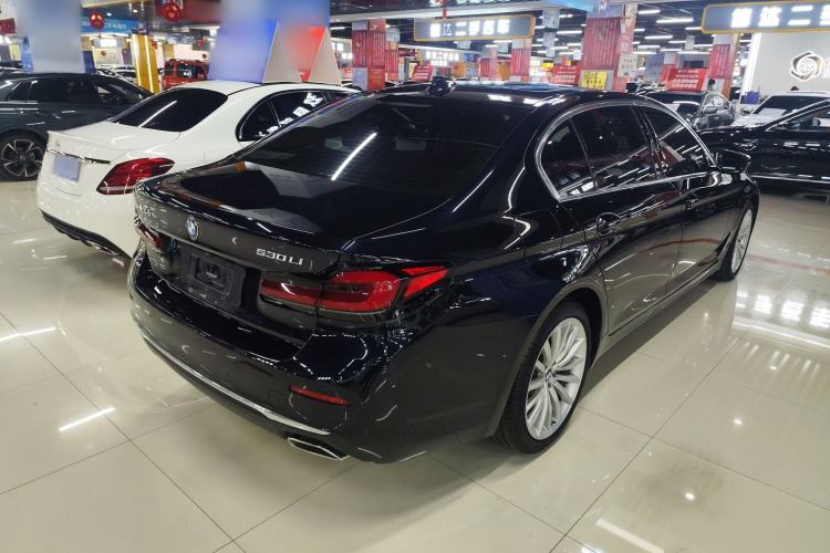 BMW 530Li 2022 — 4