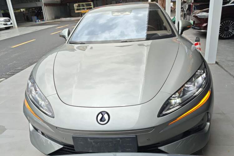 Denza Z9GT 2024 — 2