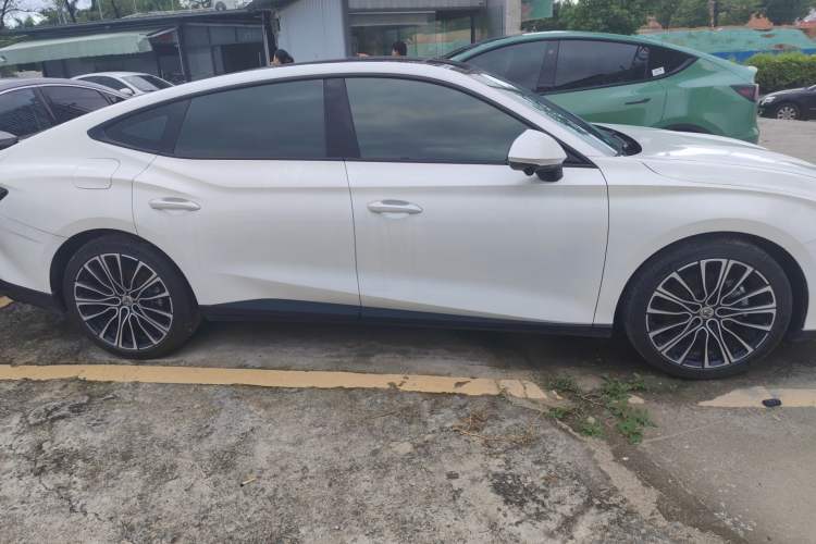 MG MG 7 2025 — 4