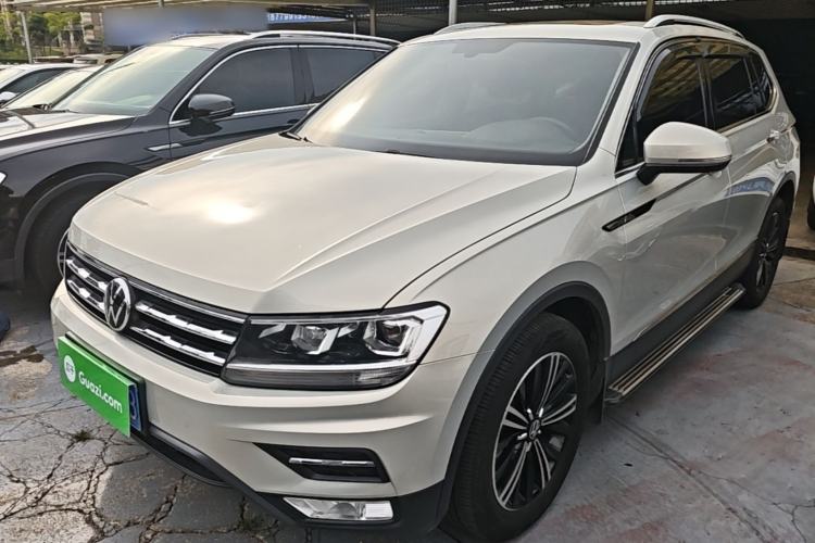 Volkswagen Tiguan L 2021 — фото 1