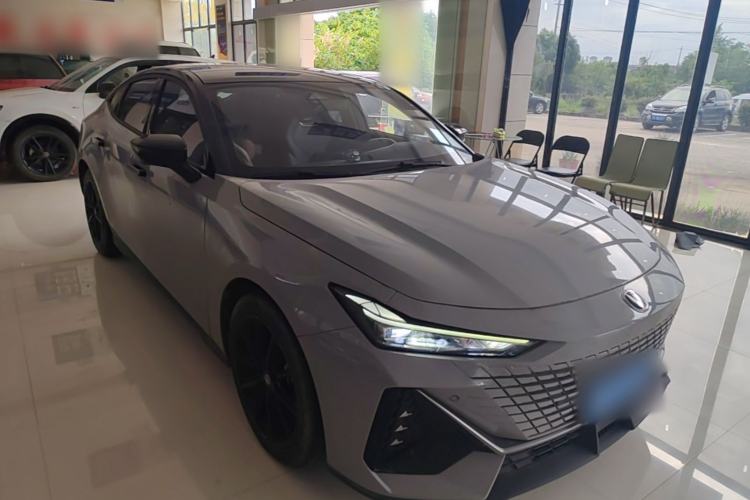 ChangAn UNI-V 2023 — 3