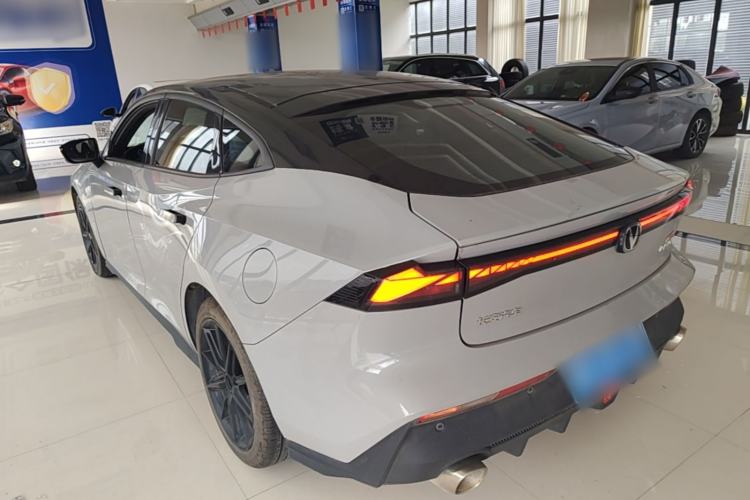 ChangAn UNI-V 2023 — 4