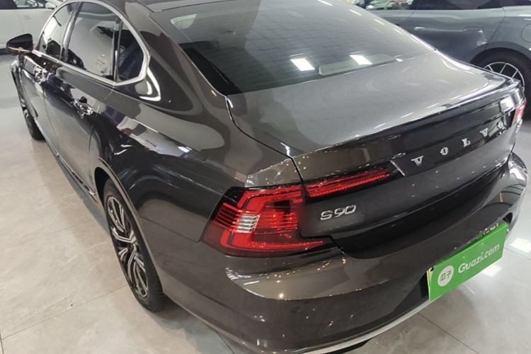 Volvo S90 2022 — 4