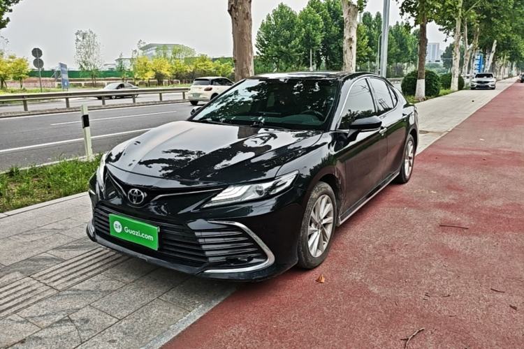 Toyota Camry 2021 — фото 1