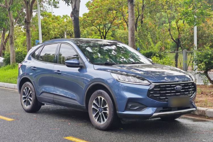 Ford Escape 2020 — 3