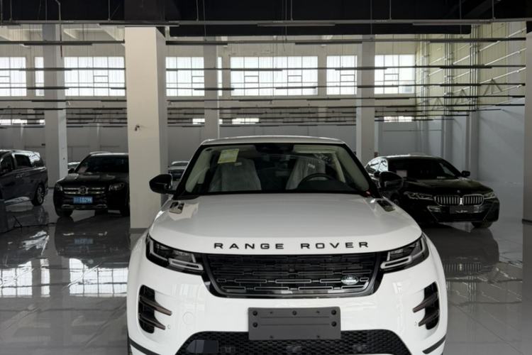 Land Rover Range Rover Evoque 2026 — фото 4