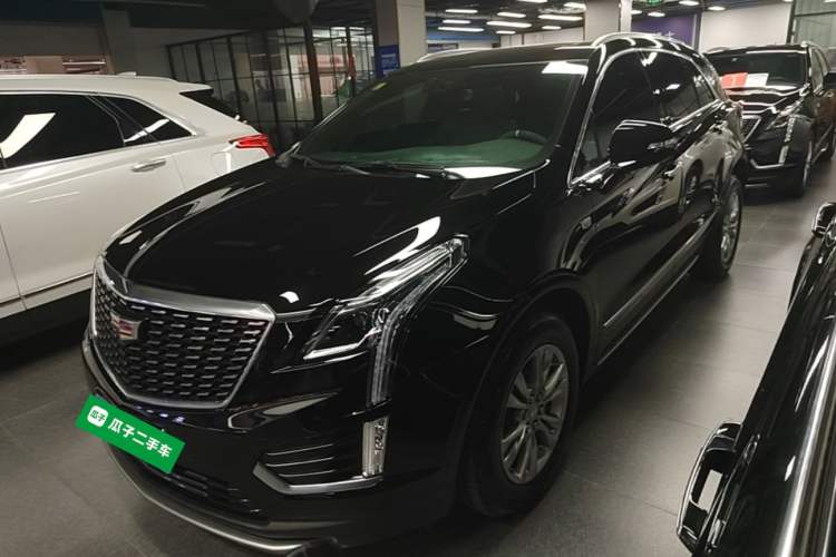 Cadillac XT5 2021 — фото 1