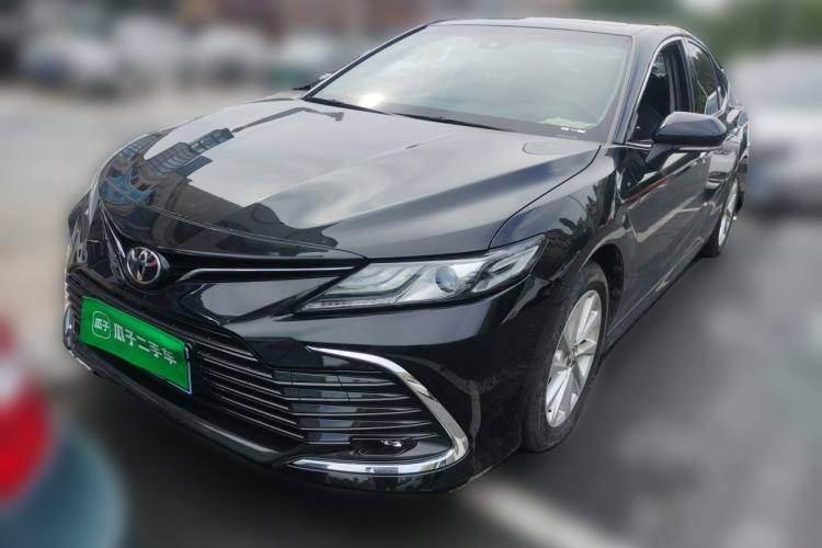 Toyota Camry 2021 — фото 1