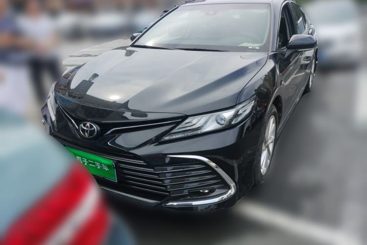Toyota Camry 2021 — фото 2