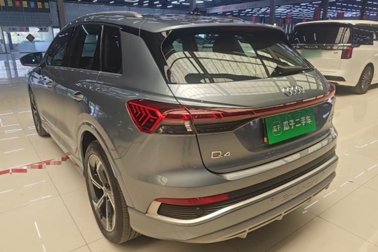 Audi Q4 e-tron 2024 — 4