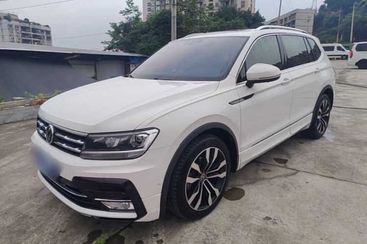 Volkswagen Tiguan L 2021 — фото 1