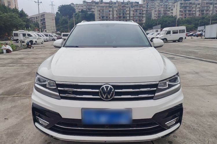 Volkswagen Tiguan L 2021 — фото 2