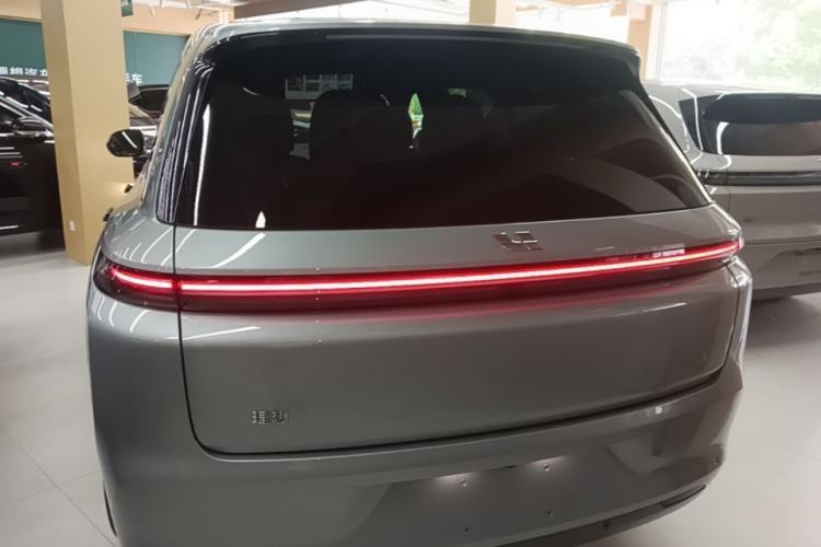 Li Auto L8 2023 — фото 5