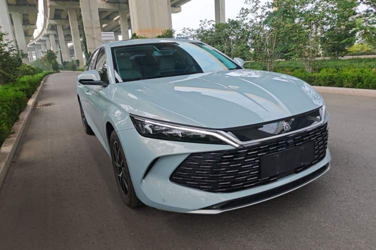 BYD Qin L 2024 — 3