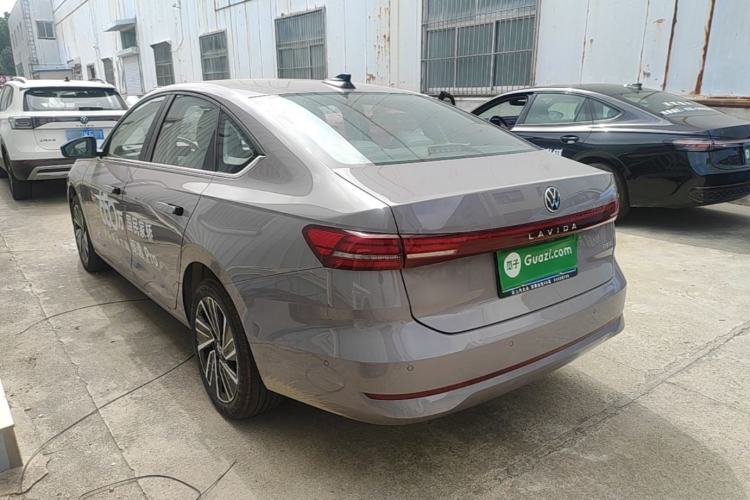 Volkswagen lavida 2026 — 4