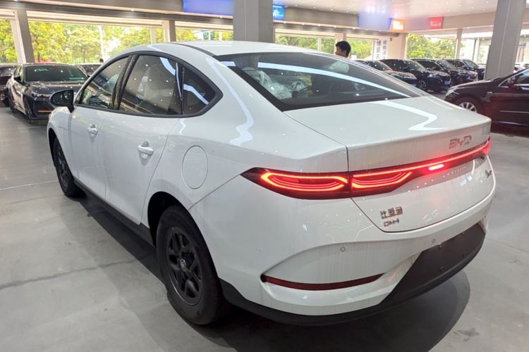 BYD Qin PLUS 2026 — 4