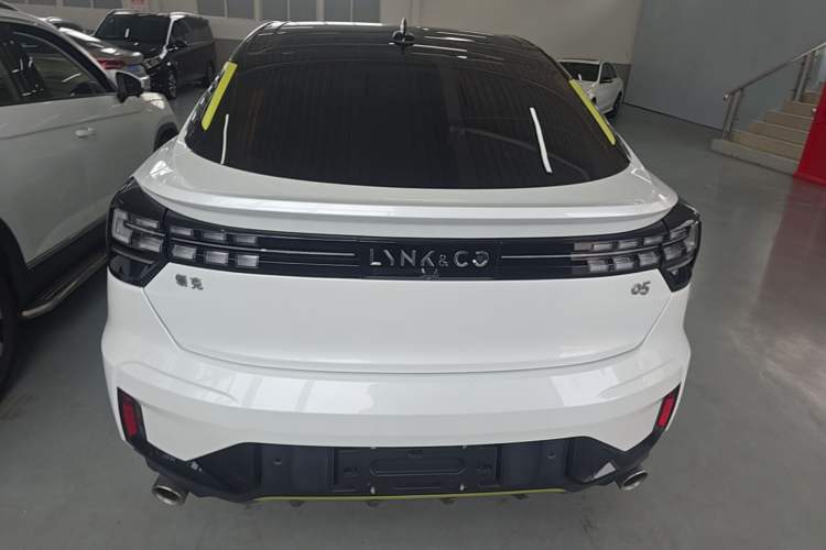 Lynk & Co 05 2022 — 5