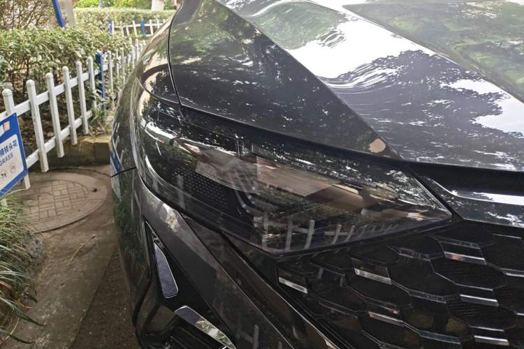 Jetta VS5 2024 — 4