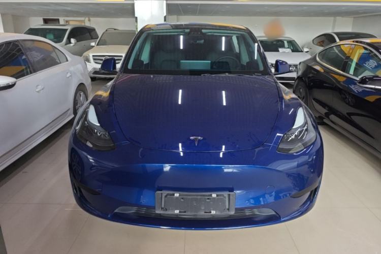 Tesla Model Y 2022 — 2