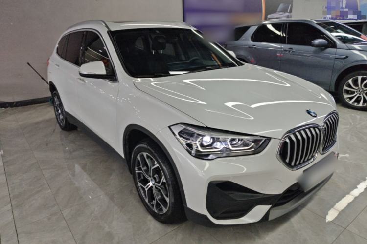 BMW X1 2021 — фото 3