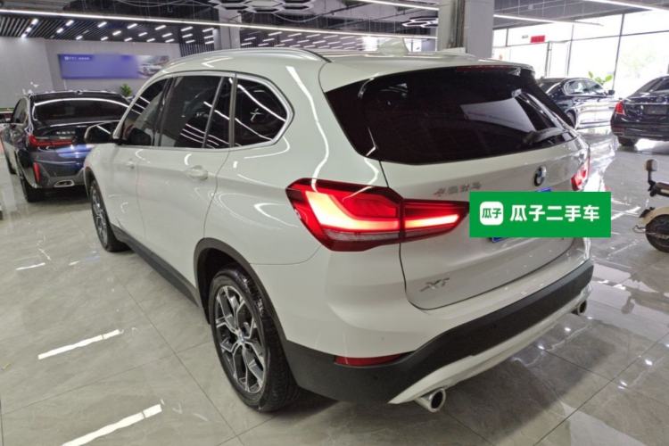 BMW X1 2021 — фото 4