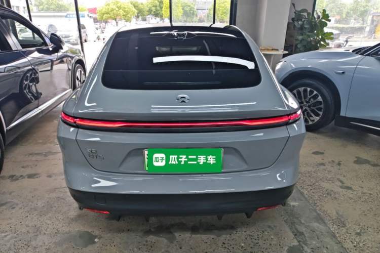 NIO ET5 2022 — 5
