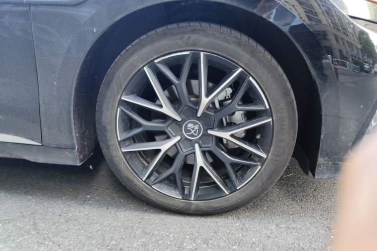 BYD Han 2025 — 2