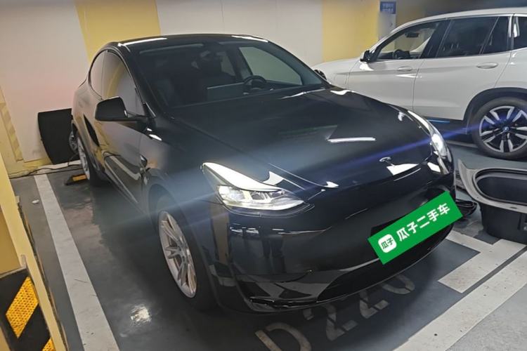 Tesla Model Y 2022 — 3