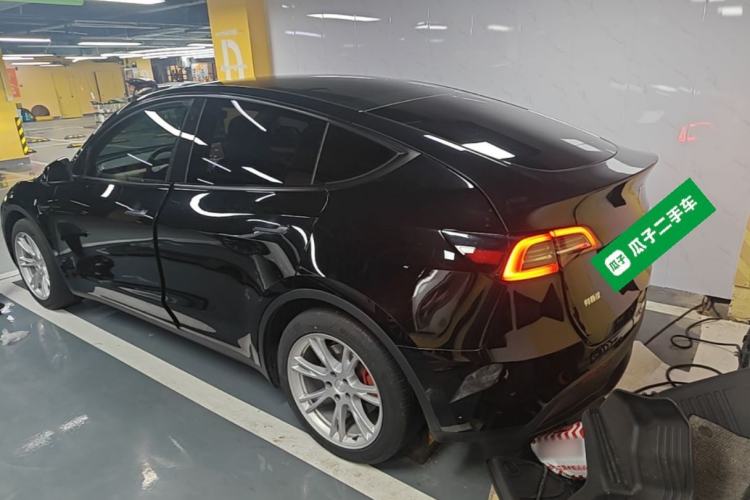 Tesla Model Y 2022 — 4