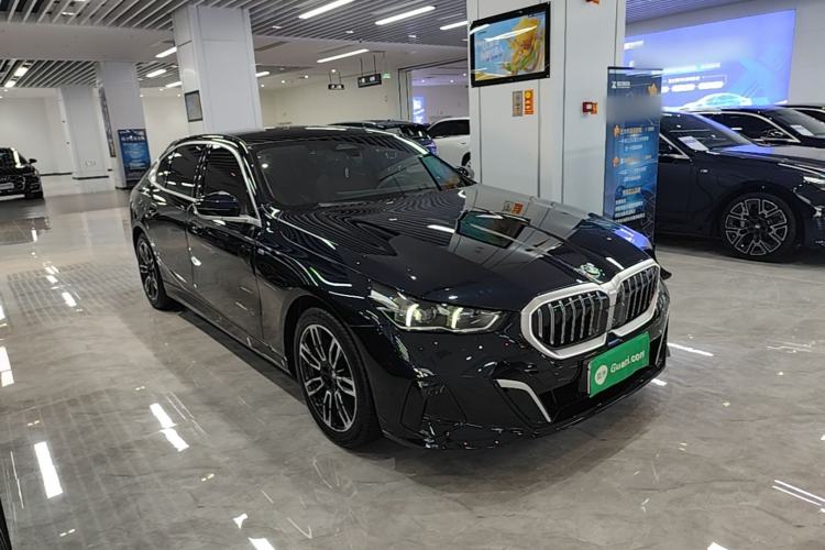 BMW 530Li 2024 — фото 3