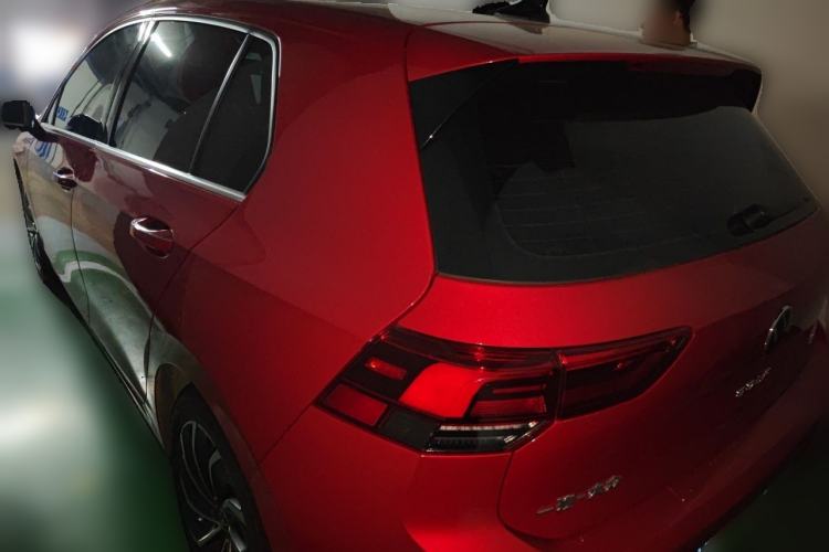 Volkswagen Golf 2023 — 4