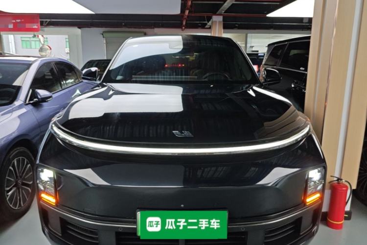 Li Auto L8 2023 — 2