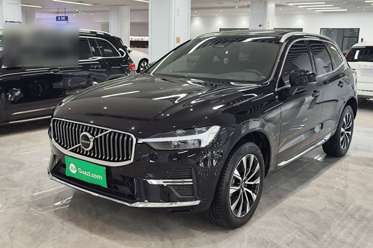 Volvo XC60 2025 — фото 1