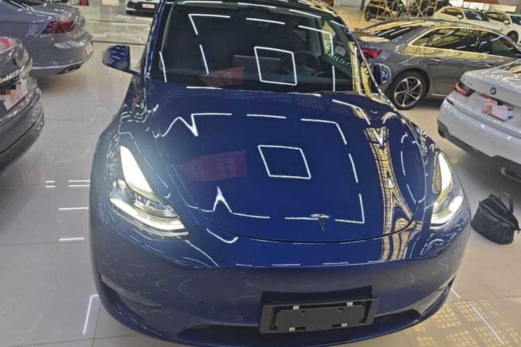 Tesla Model Y 2021 — 2