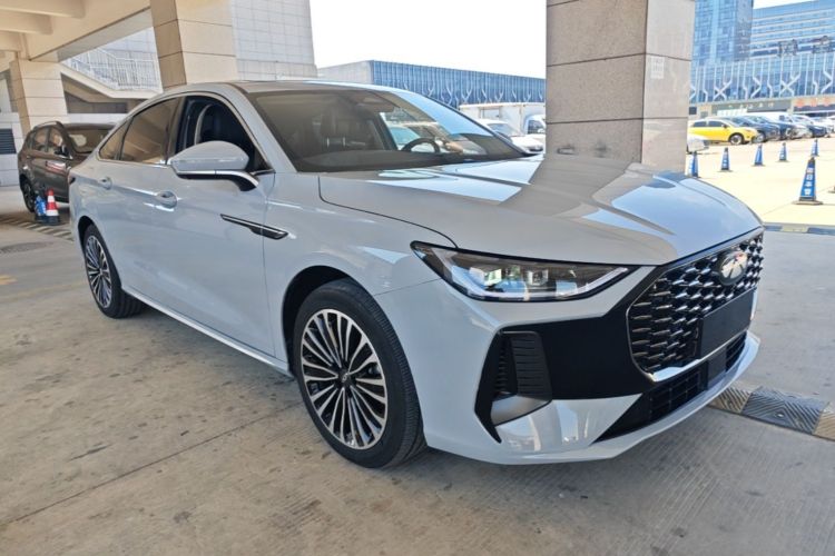 Chery Fengyun A8L 2025 — фото 3