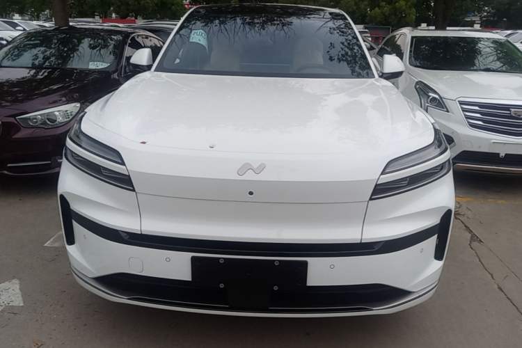 Onvo L90 2025 — 2