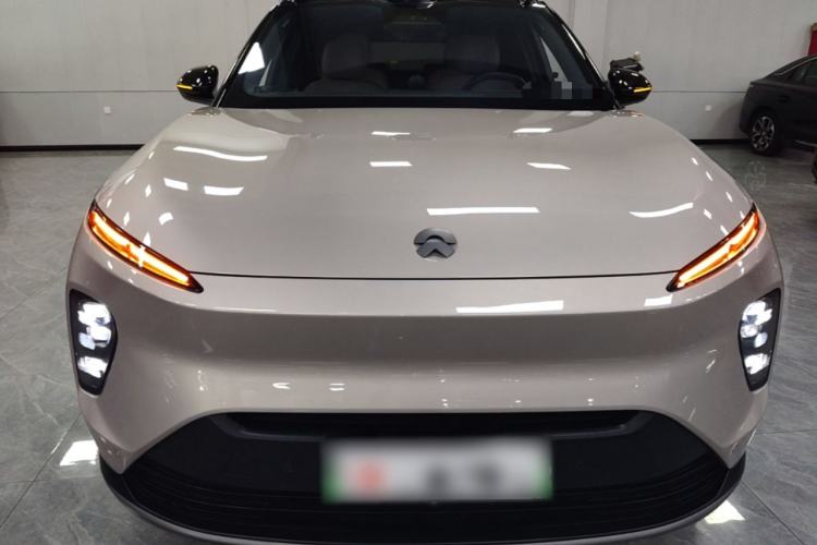 NIO ES8 2023 — 2