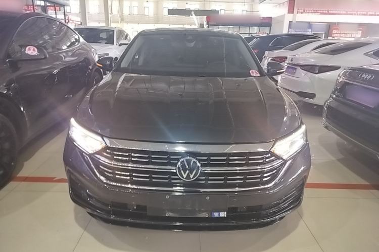Volkswagen Sagitar 2023 — 2