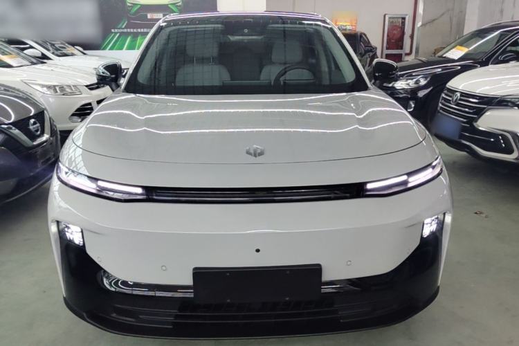 Leapmotor B10 2025 — 2