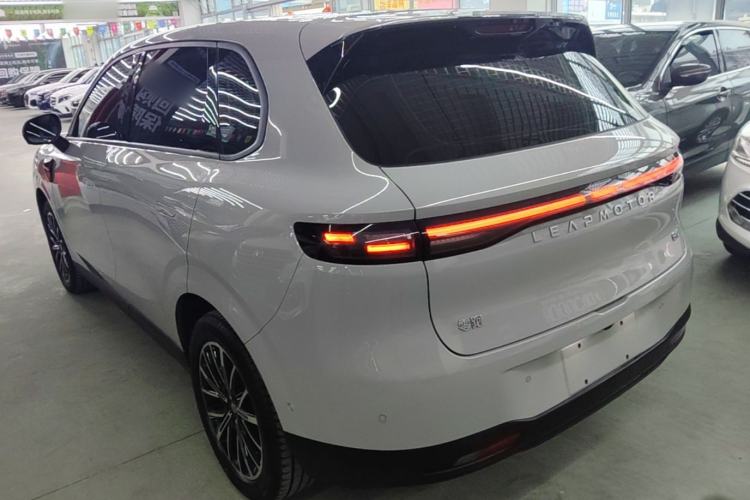 Leapmotor B10 2025 — 4