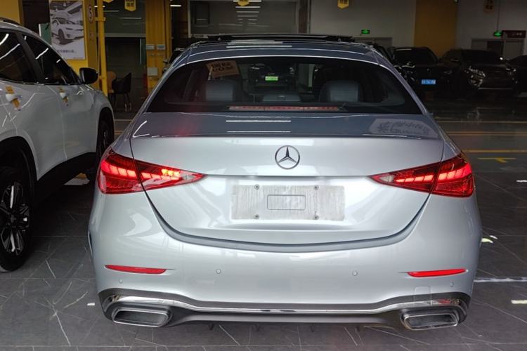 Mercedes-Benz C 260 L 2024 — 5