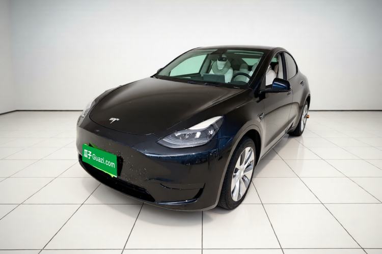 Tesla Model Y 2022 — 3